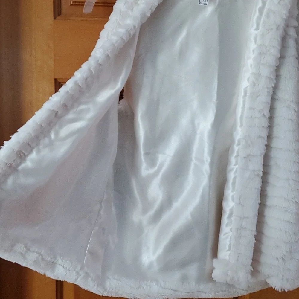 Knit Works‎ Girl Size 14 Plush Faux Fur Off White Minky Hooded Vest